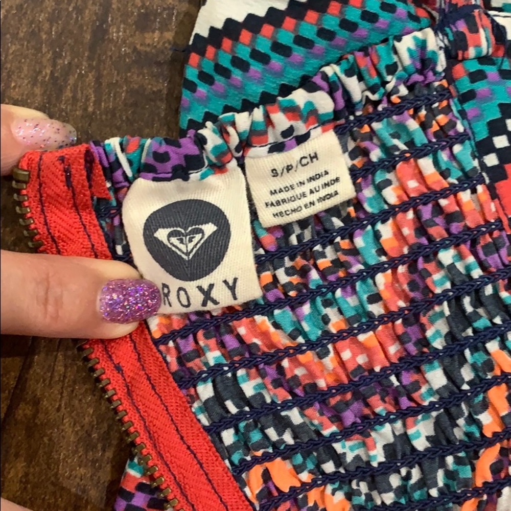 Fun Roxy mini dress - Picture 4 of 5